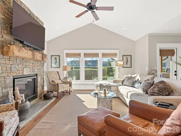 6 Starwood Valley TRL, Arden, NC 28704
