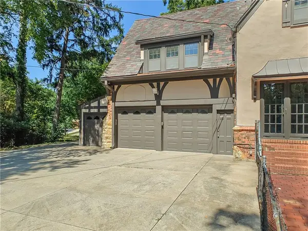 1235 W 64th ST, Kansas City, MO 64113