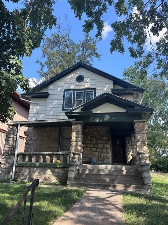 2811 Brooklyn AVE, Kansas City, MO 64109