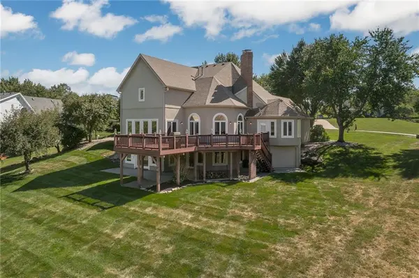 4603 S Lakewood DR, St Joseph, MO 64506