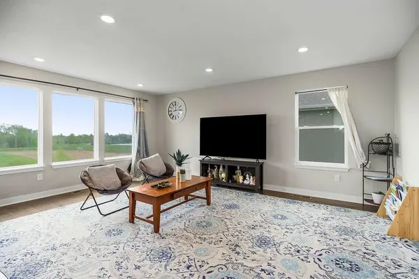 3813 SW Maryville PL, Lee's Summit, MO 64082