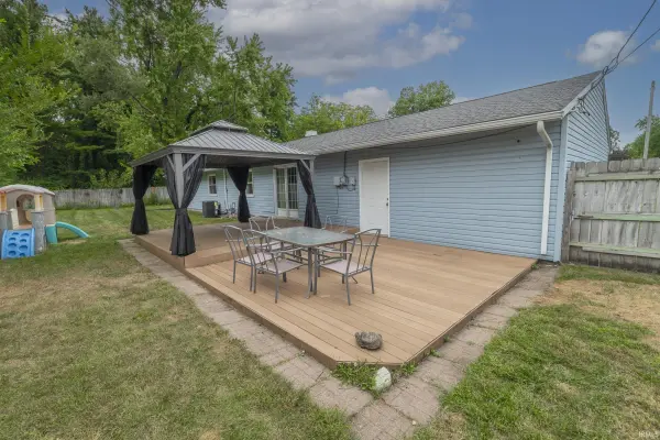 929 SIMON CT, South Bend, IN 46615