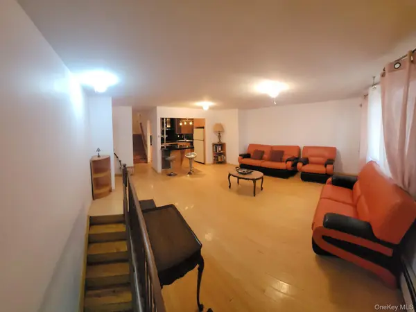 63-25B Bourton #1B, Rego Park, NY 11374