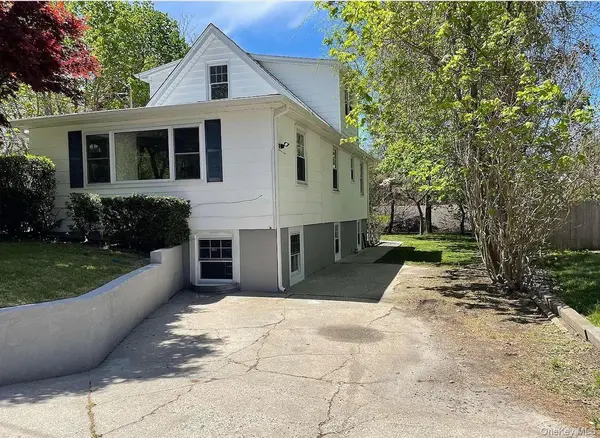 62 Satinwood RD, Rocky Point, NY 11778