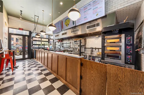 2909 Broadway, Astoria, NY 11106