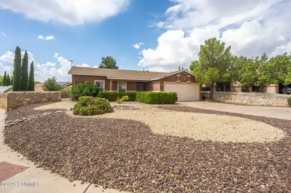 5075 Emerald ST, Las Cruces, NM 88012