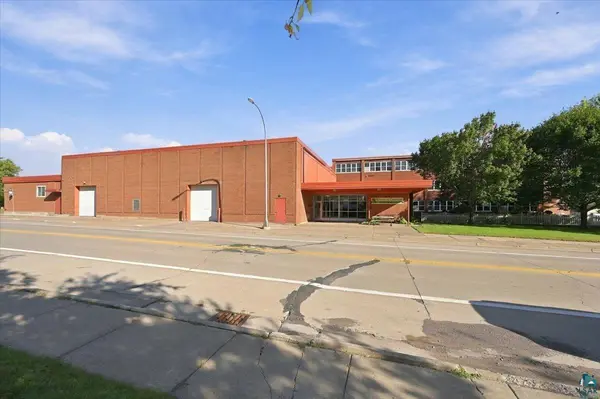 35 2nd St #20, Proctor, MN 55810
