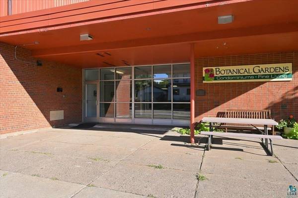 35 2nd St #20, Proctor, MN 55810
