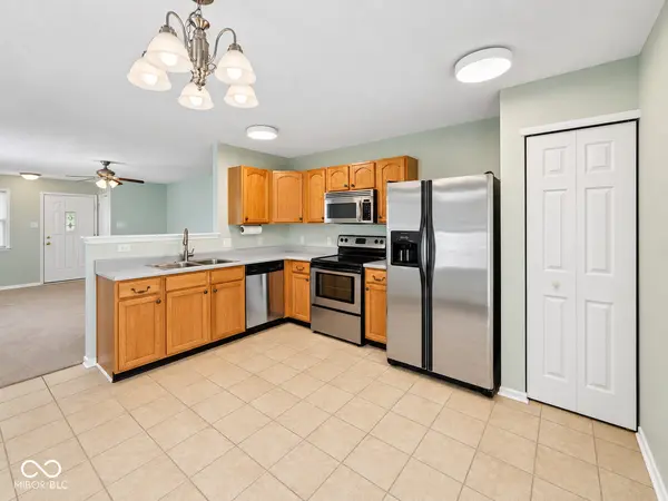 1754 Elijah Blue DR, Greenwood, IN 46143
