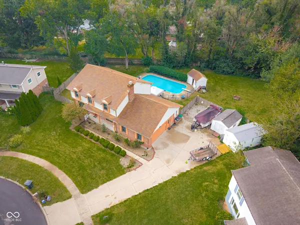 3519 Deerfield PL, Columbus, IN 47203