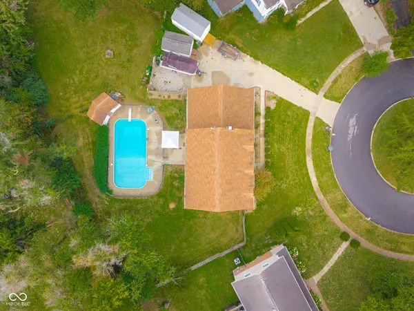 3519 Deerfield PL, Columbus, IN 47203