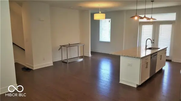 605 E 11th ST, Indianapolis, IN 46202