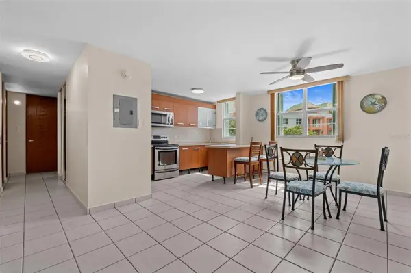 Cond. La Loma BLVD. LA LOMA #204, Fajardo, PR 00738
