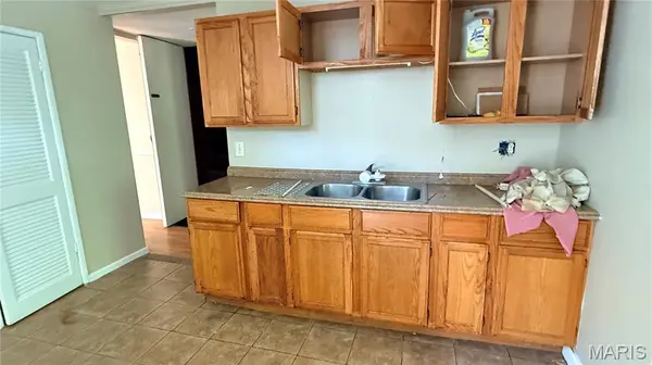 10134 Clairmont DR, Riverview, MO 63136