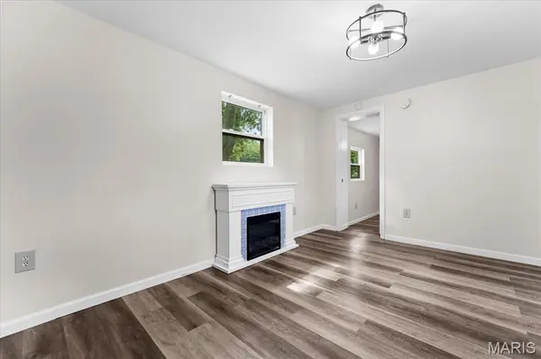 320 W Third ST, O'fallon, IL 62269