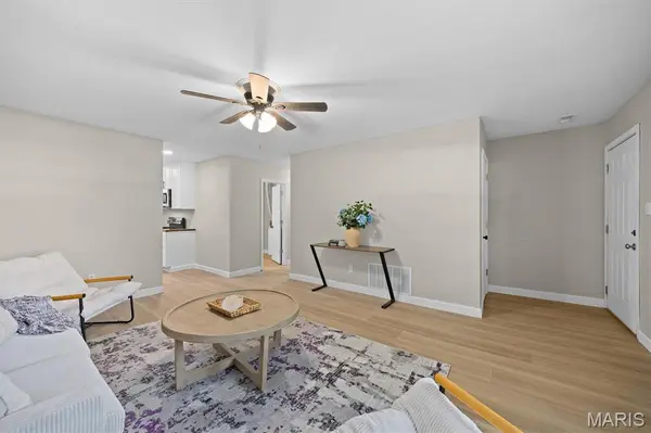 11 Edding LN, Fairview Heights, IL 62208