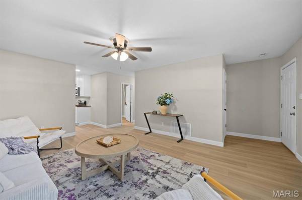 11 Edding LN, Fairview Heights, IL 62208