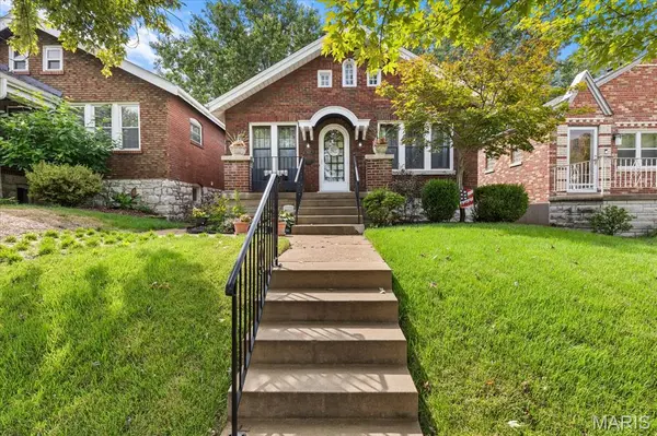 5422 Finkman ST, St Louis, MO 63109
