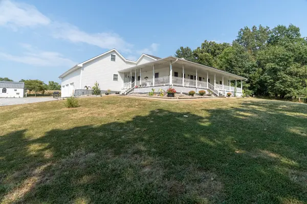 12371 S Park RD, Benton, IL 62812