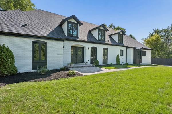 1975 Sunset Ridge RD, Northfield, IL 60093