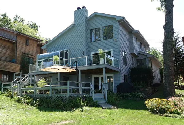 26469 N Il Route 83, Mundelein, IL 60060