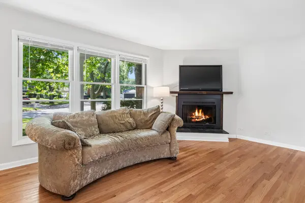 3 Vigilance CT, Bolingbrook, IL 60440