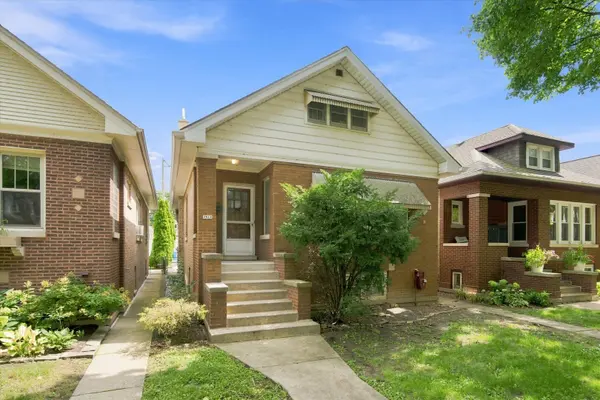 3811 N Francisco AVE, Chicago, IL 60618