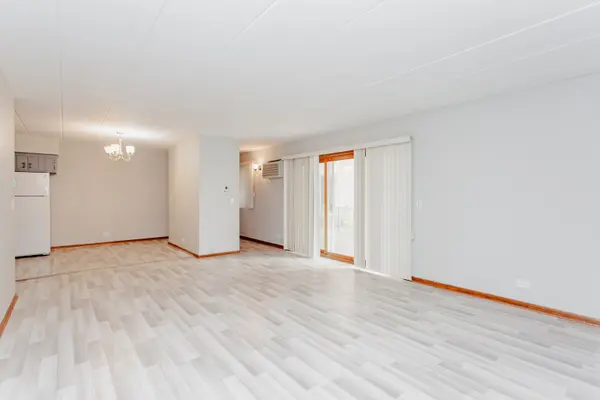 1633 River ST #2A, Des Plaines, IL 60016