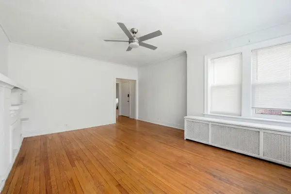 7806 S CREGIER AVE, Chicago, IL 60649