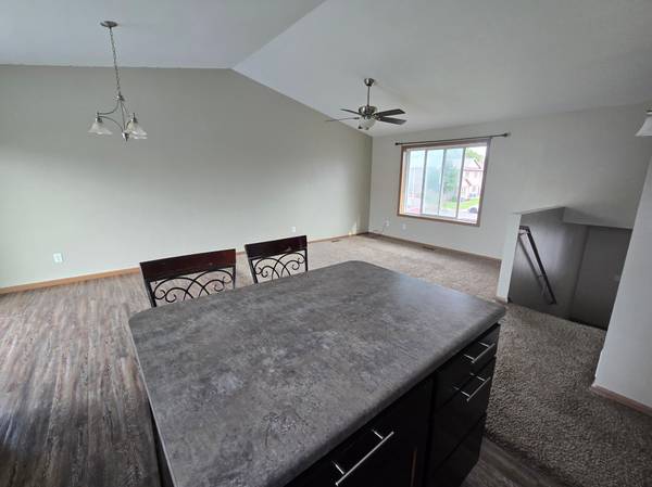 2227 Castlewood DR, Worthington, MN 56187