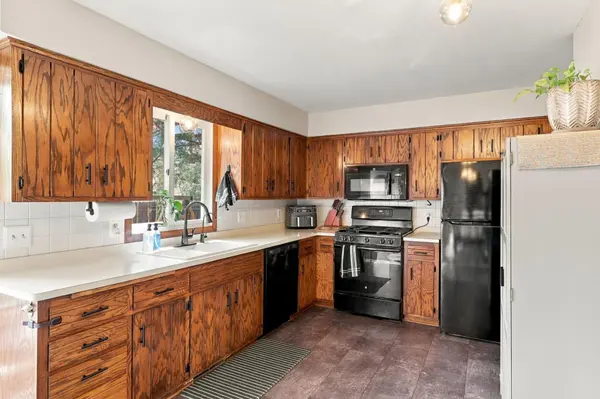 2262 Linwood AVE E, Maplewood, MN 55119