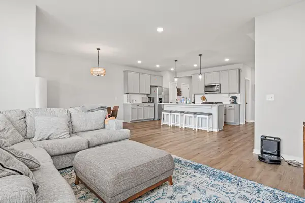6324 Larkspur LN, Corcoran, MN 55340
