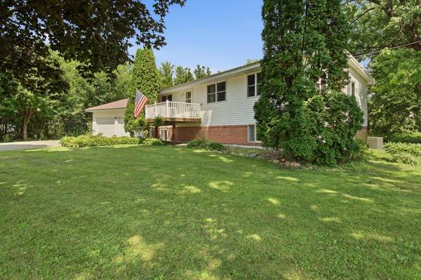 517 1st ST S, Waterville, MN 56096