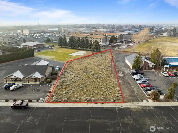 1412 E Hunter PL, Moses Lake, WA 98837