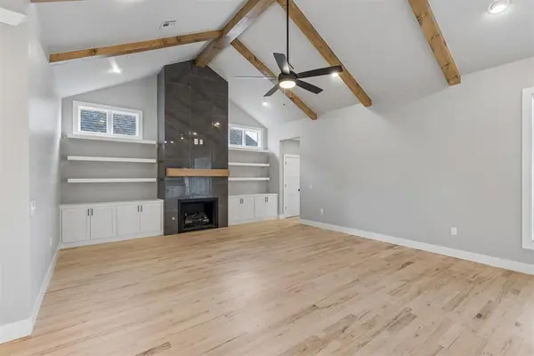 18005 Youngs AVE, Edmond, OK 73012