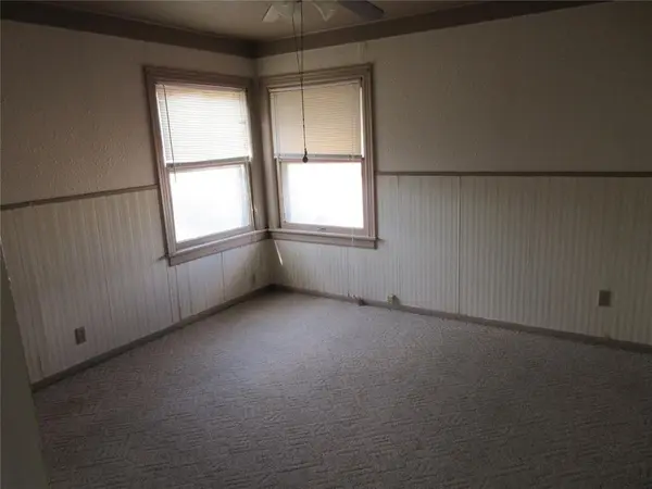 705 N Rangeline ST, Tecumseh, OK 74873