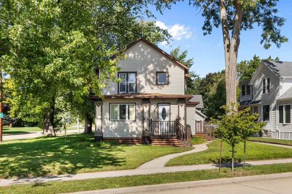 3 EVELINE ST, Oshkosh, WI 54901