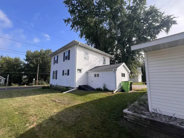5283 HWY II, Larsen, WI 54947