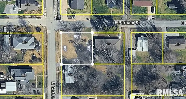 711 N GARFIELD ST, Marion, IL 62959