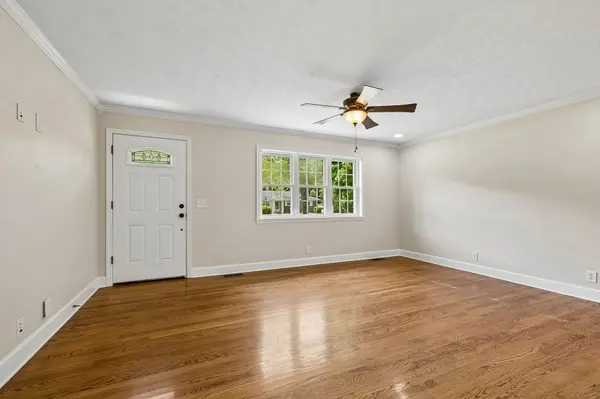 516 Crestwood Dr, Lafayette, TN 37083