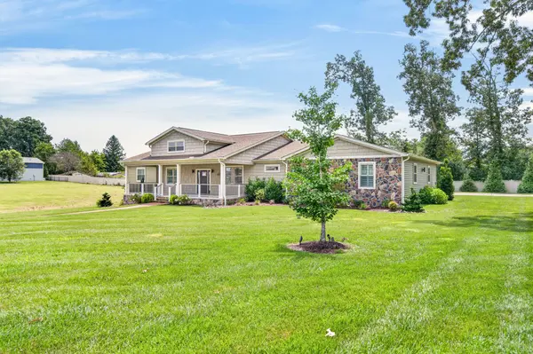 171 Red Oak Dr, Crossville, TN 38555