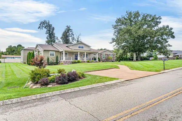171 Red Oak Dr, Crossville, TN 38555