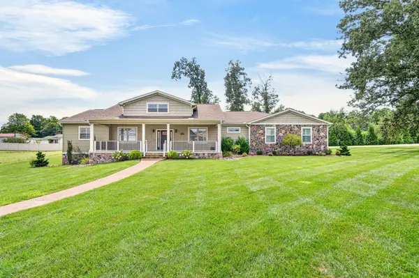 171 Red Oak Dr, Crossville, TN 38555