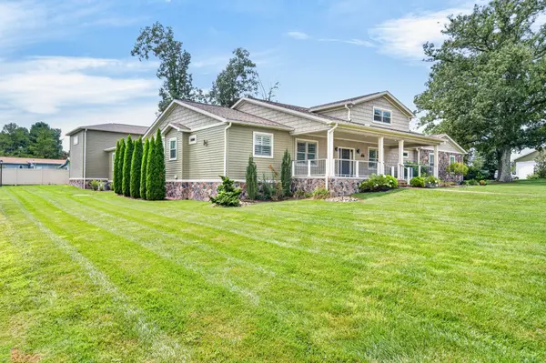 171 Red Oak Dr, Crossville, TN 38555