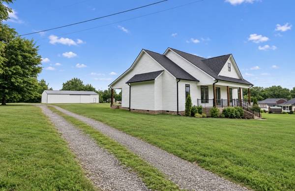 777 Rock Springs Rd, Castalian Springs, TN 37031