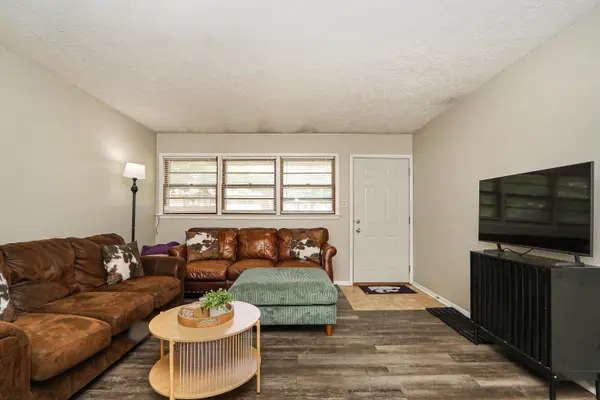2213 Todd Rd, Manhattan, KS 66502-3443