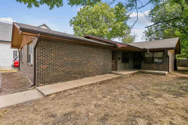 430 N Dodge, Wichita, KS 67203