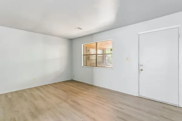 430 N Dodge, Wichita, KS 67203