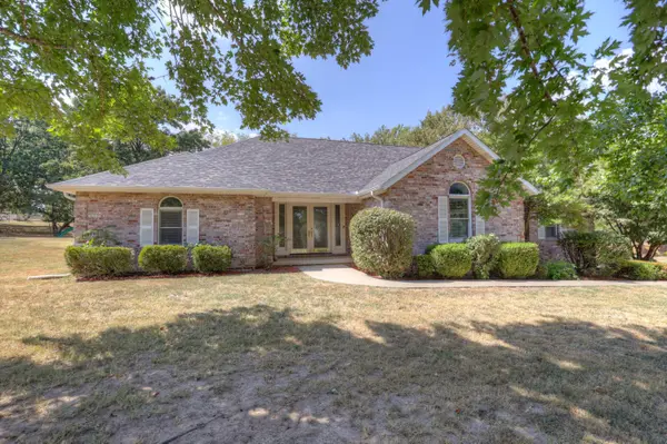 407 Split Rail DR, Joplin, MO 64801