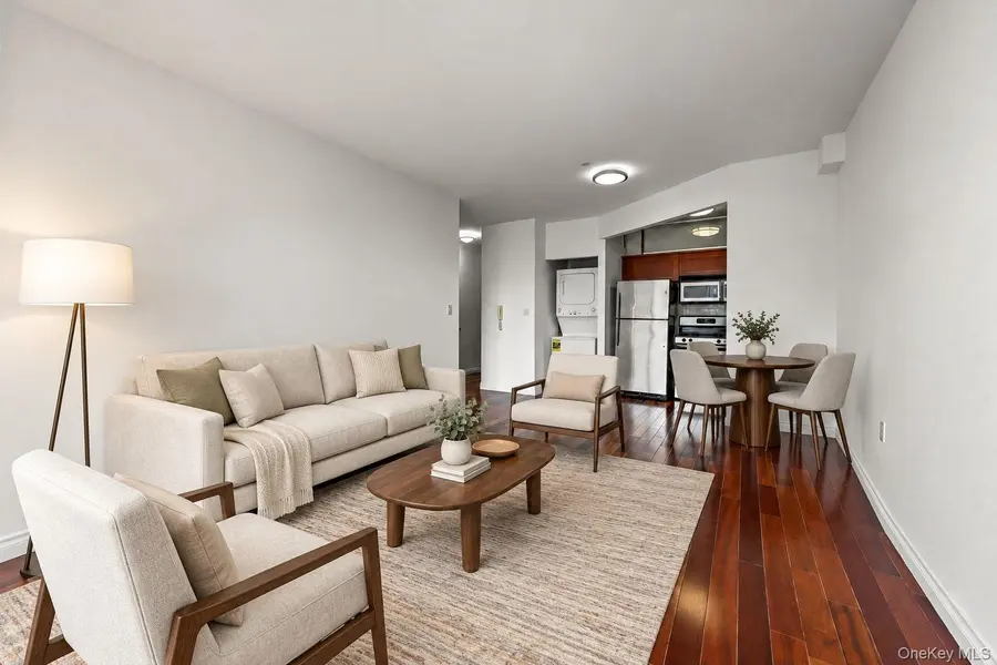30-85 Vernon BLVD #6E, Astoria, NY 11102